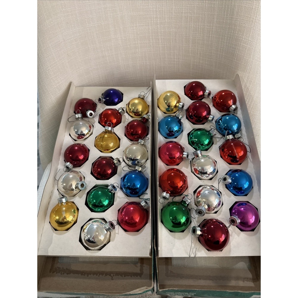 Vintage Trim A Home Glass Christmas Ornaments Lot of 32 Round Balls K Mart‎ 1.5"